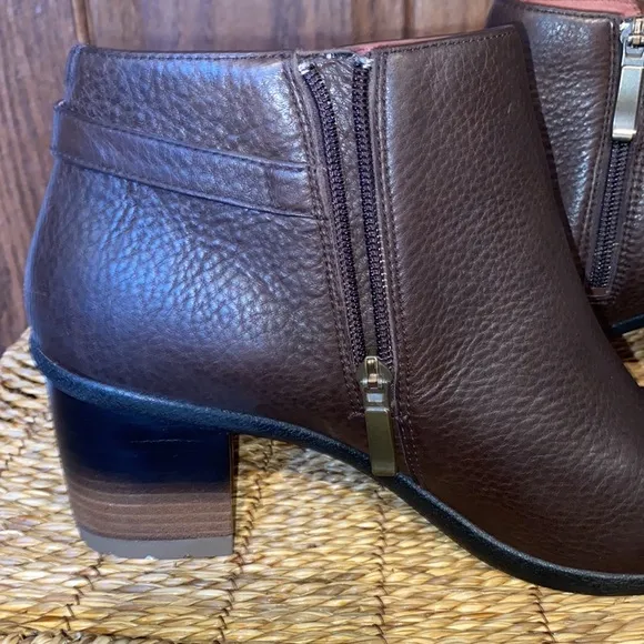 Dansko Perry Chocolate Waterproof Tumbled Ankle Boots New w/out Box!
