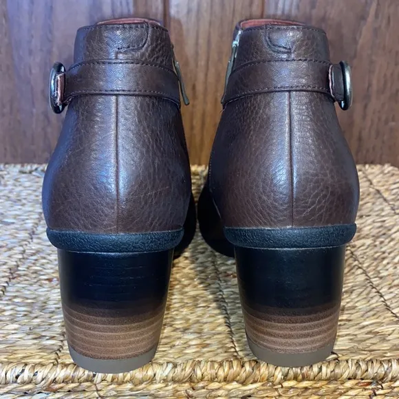 Dansko Perry Chocolate Waterproof Tumbled Ankle Boots New w/out Box!