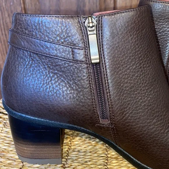 Dansko Perry Chocolate Waterproof Tumbled Ankle Boots New w/out Box!