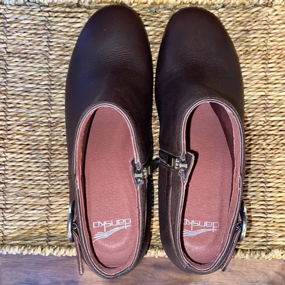 Dansko Perry Chocolate Waterproof Tumbled Ankle Boots New w/out Box!