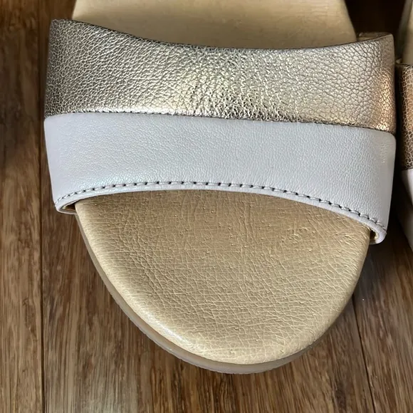Dansko Theresa Multi-Strap Slip-On Leather Sandals Size 40EU 9.5-10US