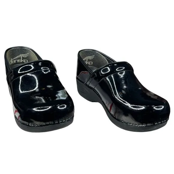 Dansko Women’s XP 2.0 Black Glossy Slip on Clog Size 39 US 8.5/9