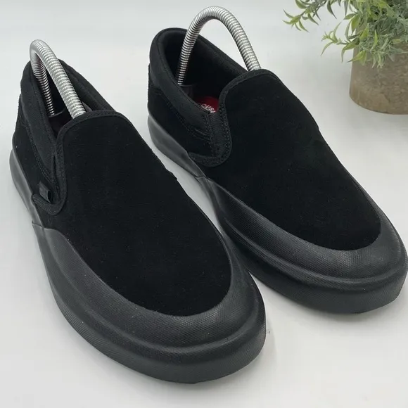 DC Shoes Men's Infinite Slip-On SkateShoes Black/Black/Black Sz 8 flat low top