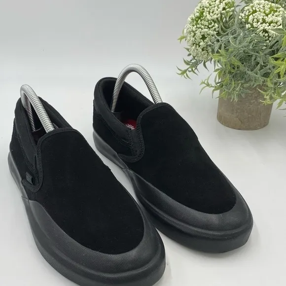 DC Shoes Men's Infinite Slip-On SkateShoes Black/Black/Black Sz 8 flat low top