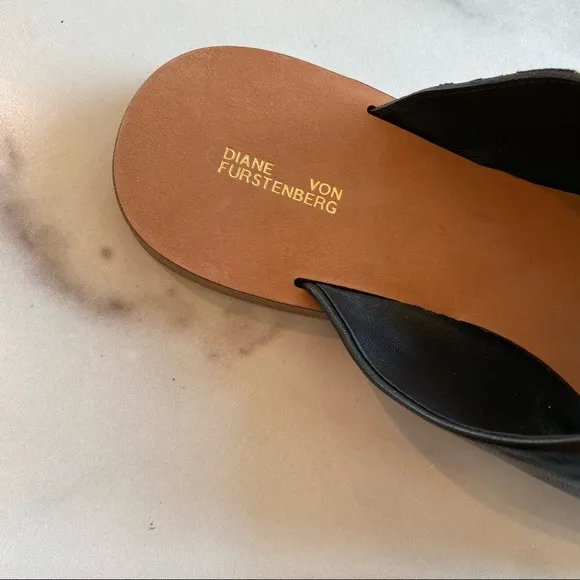 DIANE VON FURSTENBERG Baile Leopard Print Suede Cross Slide On Sandals