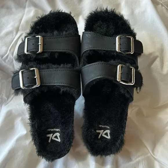 Dirty Laundry Black Fuzzy Slip-on Time Out Wedge Sandals-Size 39  NWOB