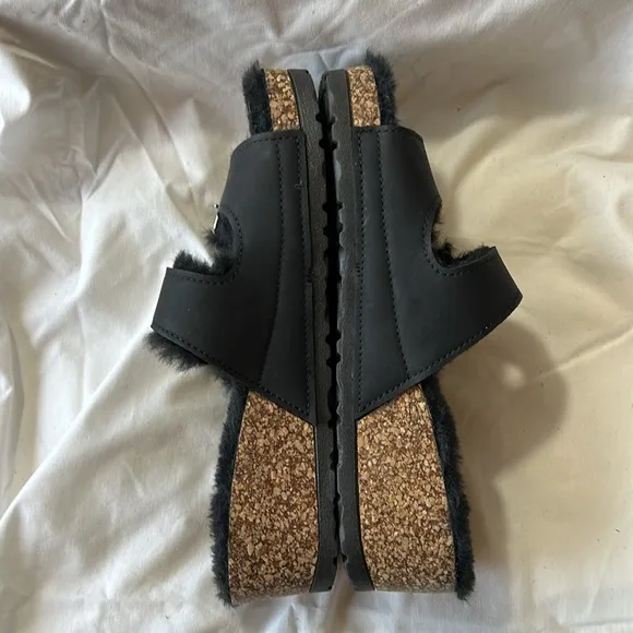 Dirty Laundry Black Fuzzy Slip-on Time Out Wedge Sandals-Size 39  NWOB