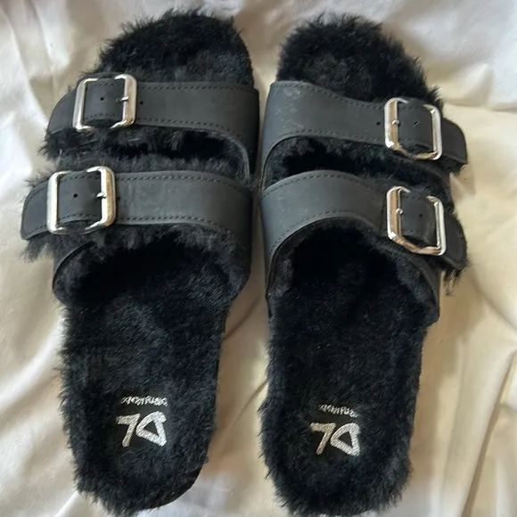 Dirty Laundry Black Fuzzy Slip-on Time Out Wedge Sandals-Size 39  NWOB