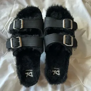 Dirty Laundry Black Fuzzy Slip-on Time Out Wedge Sandals-Size 39  NWOB