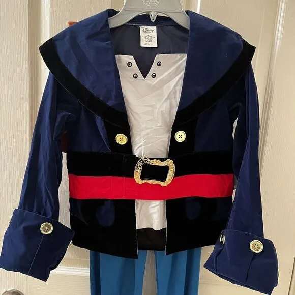 Disney Store Captain Jake Costume Jake and the Never Land Pirates Boys 7-8 NWT