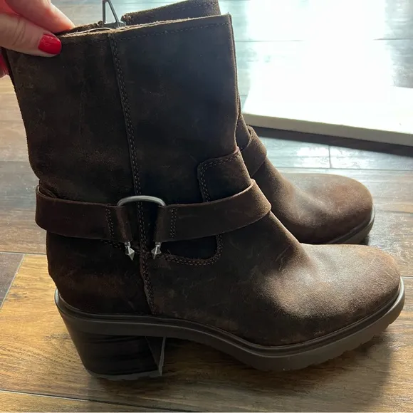 Dolce Vita Cameos U Nail Moto Boots NWOT