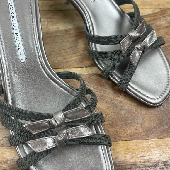 Donald J. Pliner l 8.5M Hunt Taupe Double Bows Strap Slip-On Kitten Heel Sandals