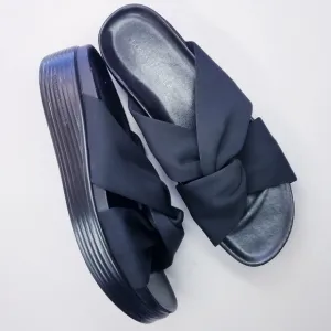 🌸Donald J Pliner | Platform Slip on Sandals size 9, Black