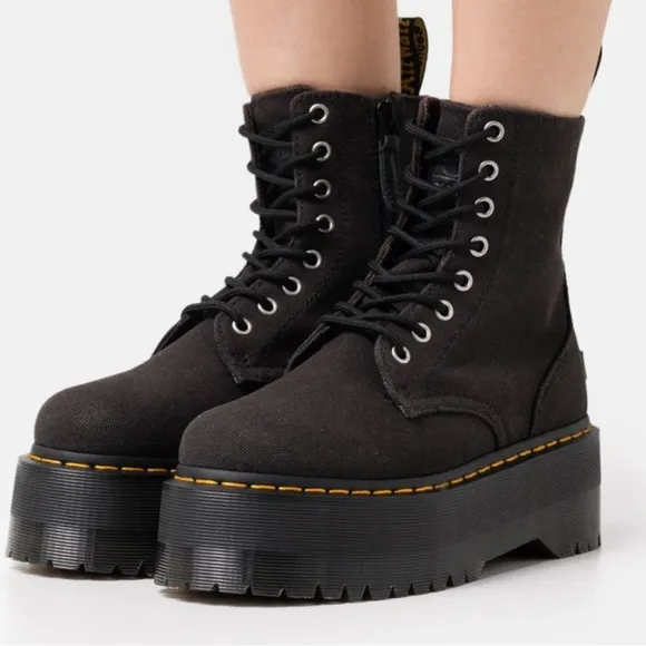 Dr. Marten JADON MAX X-GIRL CANVAS PLATFORM BOOTS limited edition Size 8