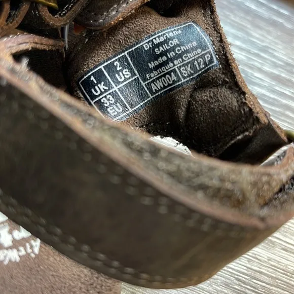 Dr Martens leather sandals boy’s size 2 (a163)