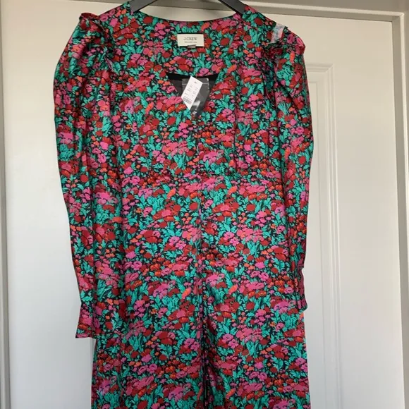 Drapey puff-sleeve dress in Ratti® Red blooms