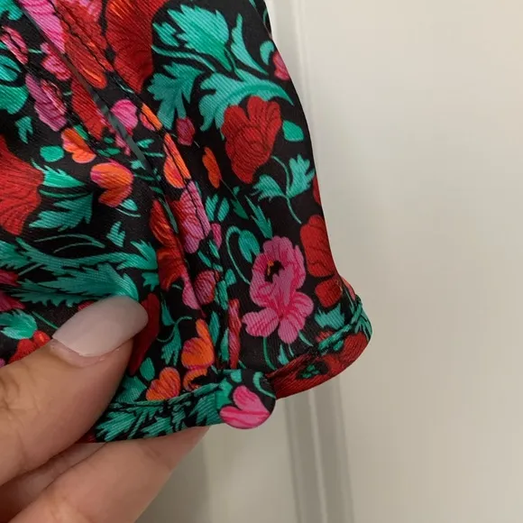 Drapey puff-sleeve dress in Ratti® Red blooms