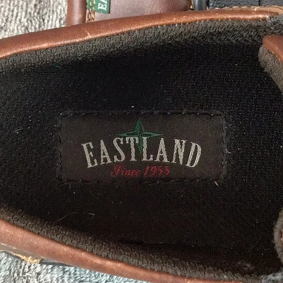 Eastland Syracuse Brown Leather Buckle Accent Shoes Sz 8W