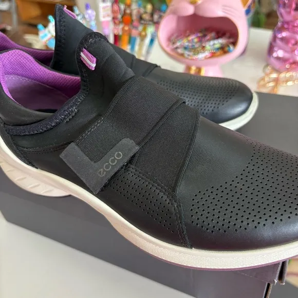 ECCO Biom Shoes Women's 40 Fjuel Band Black Leather Comfort Sneaker