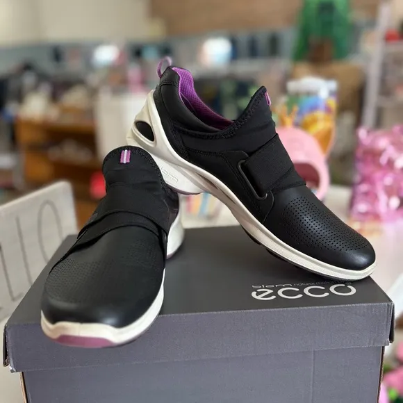 ECCO Biom Shoes Women's 40 Fjuel Band Black Leather Comfort Sneaker