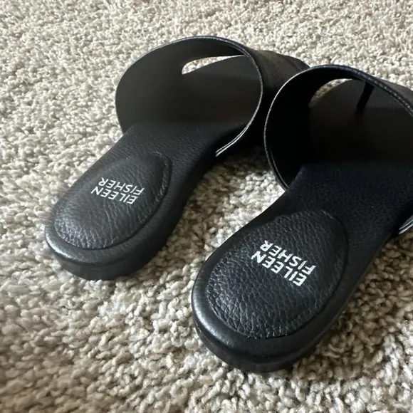 Eileen FisherKore Leather Flat Thong Sandals Black Size 6  Slip On Low Heel