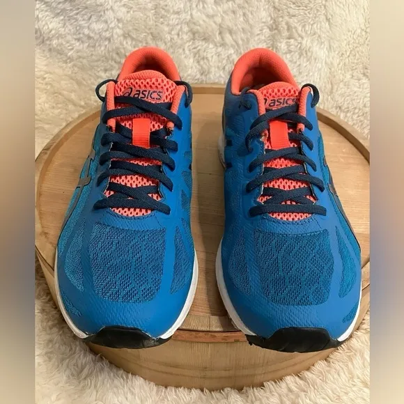 EUC Asics Gel DS Racer 11- Men’s Running Shoes - Size 9 - Style T627N