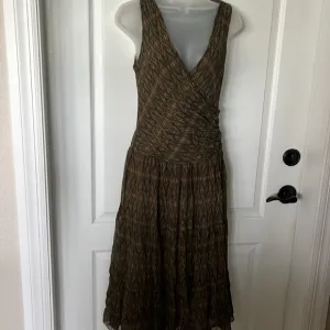EUC Lauren, Ralph Lauren, 100% silk calf length low-cut sleeveless dress 6