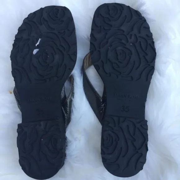 EUC Taryn Rose Knot Slip-on Sandals