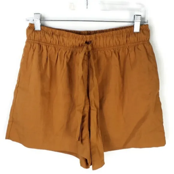 Evereve Shane Burnt Gold Tie Waist Flat Front Pull-On Shorts Womens Medium NWOT