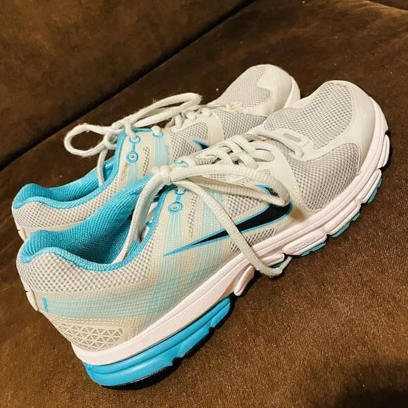 Excellent NIKE Structure 15 Running Shoes Womens 9.5 US 41 EUR Light Grey Turq.