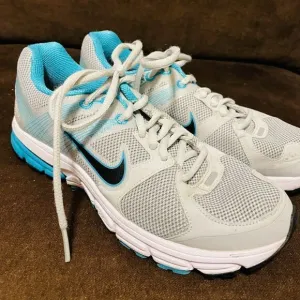 Excellent NIKE Structure 15 Running Shoes Womens 9.5 US 41 EUR Light Grey Turq.