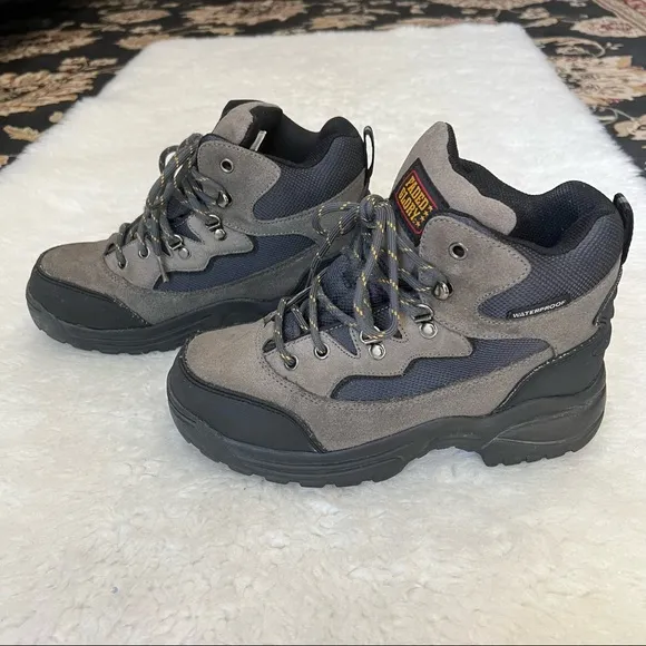 Faded Glory Cliff Hiking Men’s Chukka Boots size 7.5