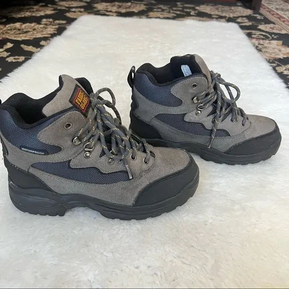 Faded Glory Cliff Hiking Men’s Chukka Boots size 7.5
