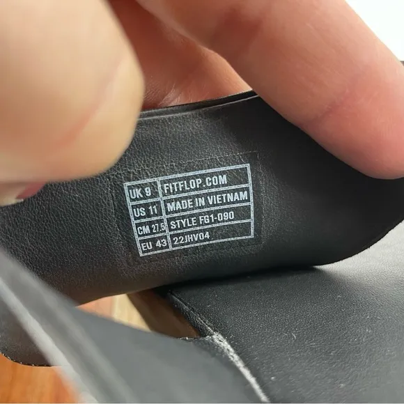 Fitflop Womens Shuv Black Leather Slip On Casual Thong Sandals Shoes Sz 11