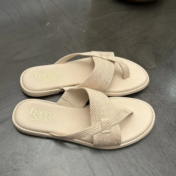FRANCO SARTO Jenice Womens Natural Fb Slip On Thong Sandals
