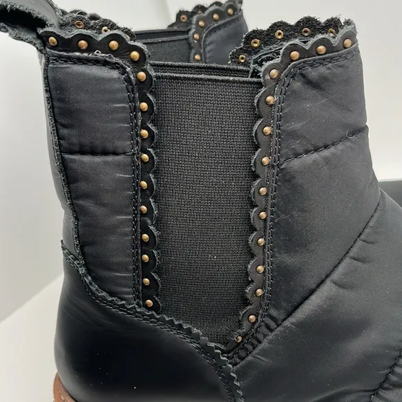 Free People Atlas Chelsea Leather Puffer Upper Ankle Boots Black Size 37.5-38.5