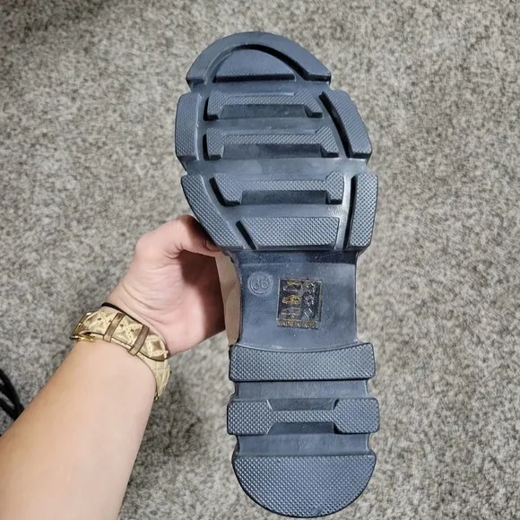 Free People Brooks Chelsea Boot size 36