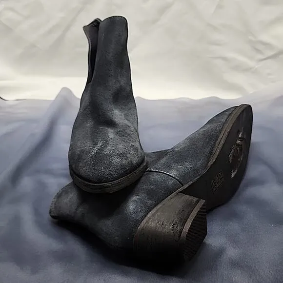 FREE PEOPLE CHARM DOUBLE V ANKLE BOOTS SMOKE SUEDE WOMEN'S SIZE 39 NWOB