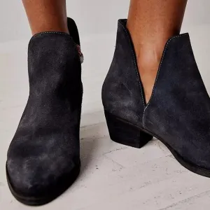FREE PEOPLE CHARM DOUBLE V ANKLE BOOTS SMOKE SUEDE WOMEN'S SIZE 39 NWOB