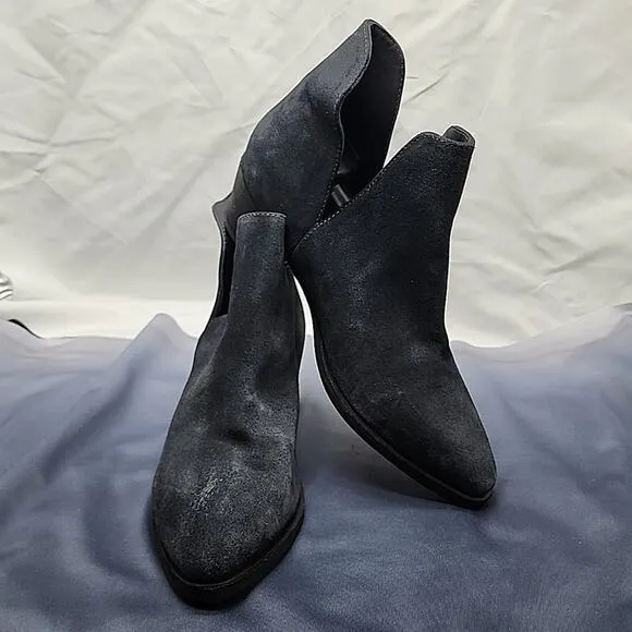 FREE PEOPLE CHARM DOUBLE V ANKLE BOOTS SMOKE SUEDE WOMEN'S SIZE 39 NWOB