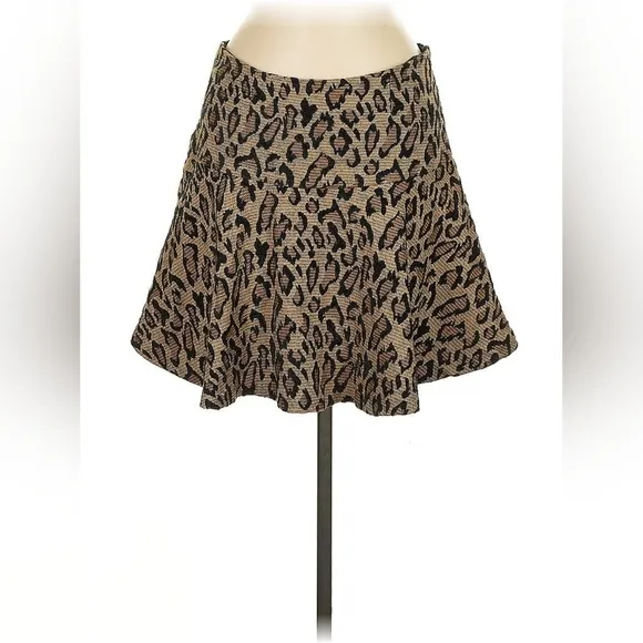 Free People Chenille Cheetah Print Mini Skater Skirt – Size 8 – EUC