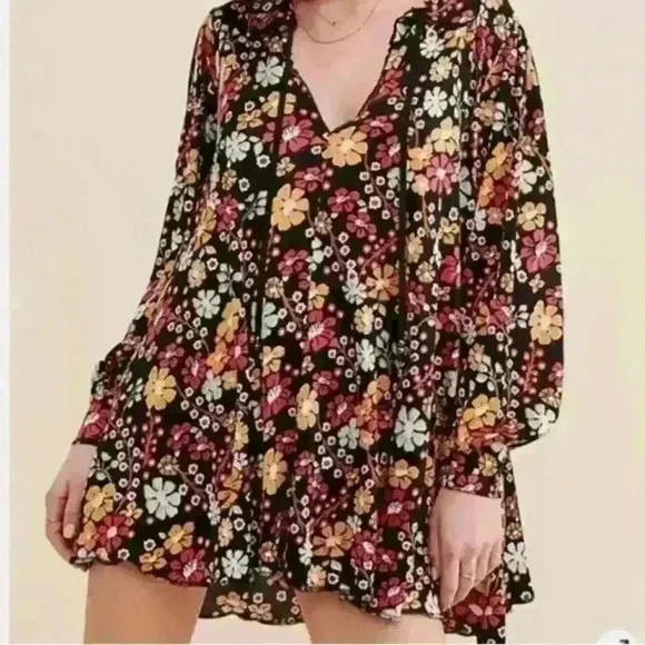 Free People Daisy Jane mini dress in size Medium. 🌼