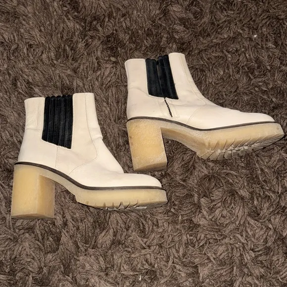 Free people James Chelsea boots bone and black