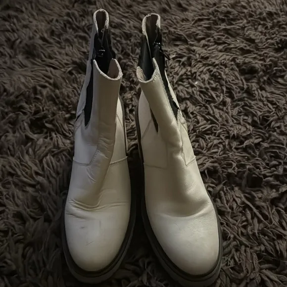 Free people James Chelsea boots bone and black