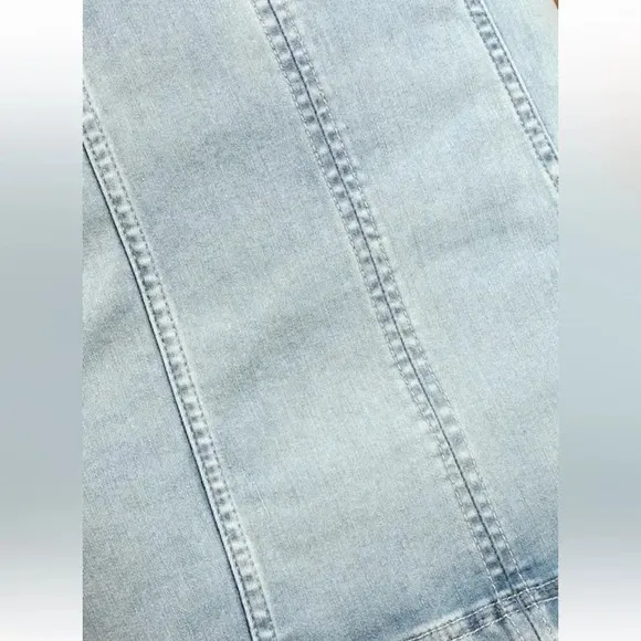 Free People Modern Femme Denim Mini Skirt - Light Wash - Size 6 - NWT