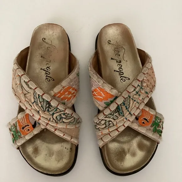 Free People Wildflower Patchwork Kantha Sandals Womens Size 38 Summer Hippie Y2K