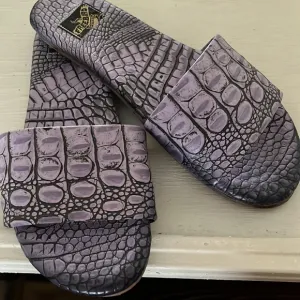 Freebird By Steven Tiki Purple Crocodile Slip On Sandals Size 7