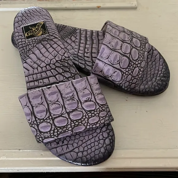Freebird By Steven Tiki Purple Crocodile Slip On Sandals Size 7