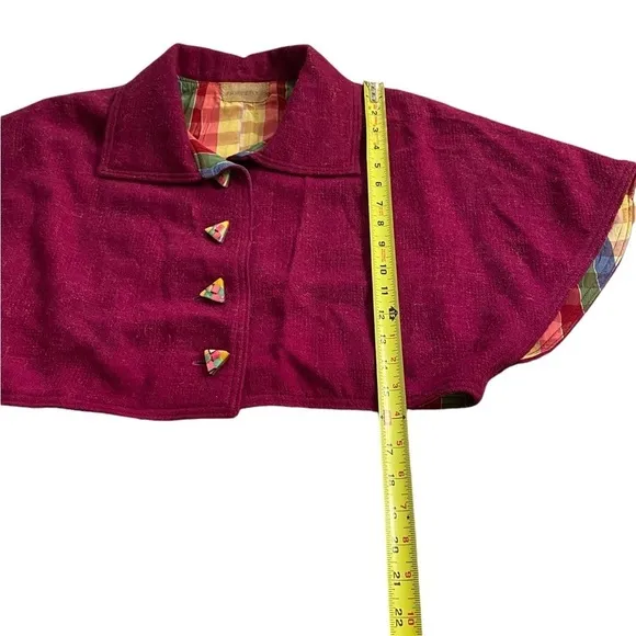 Frippery Women's Collared Magenta Color w/Plaid Lining Capelet w/Funky Buttons
