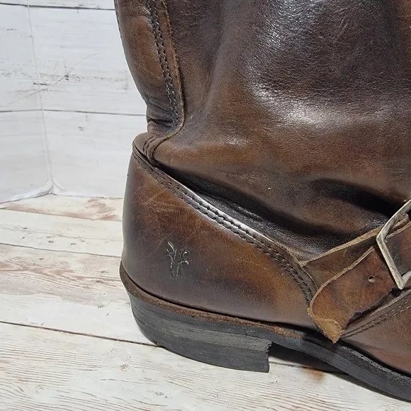 Frye 12r Engineer boots in brown leather